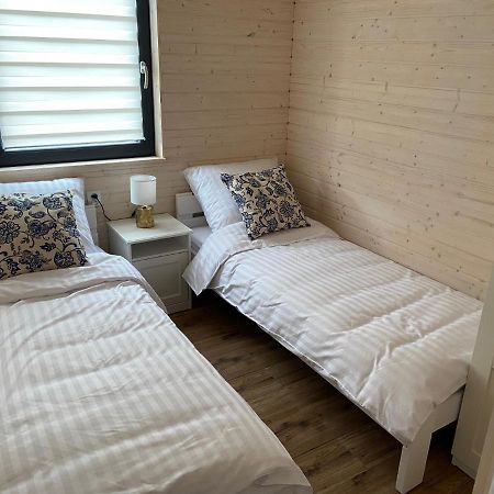 Hotel Cztery Katy Rusinowo  Esterno foto
