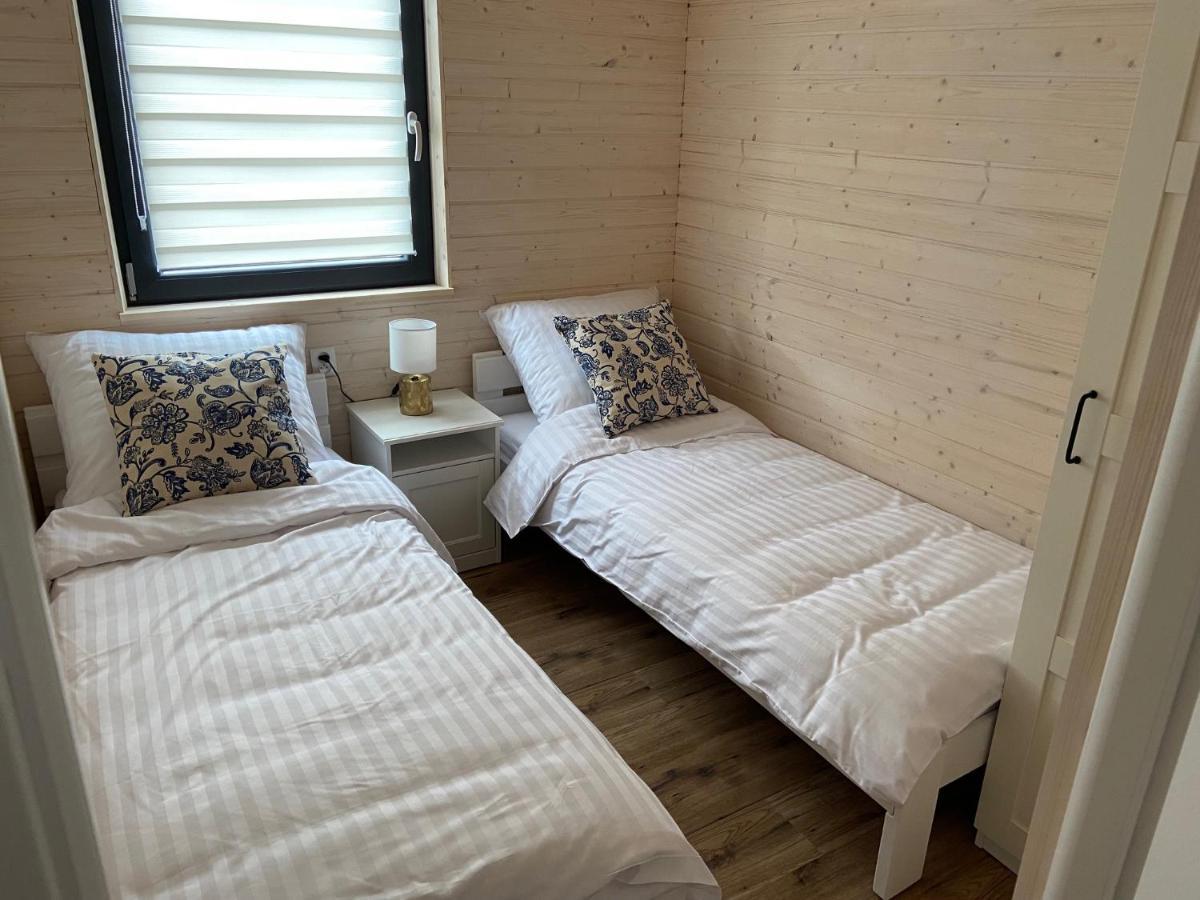Hotel Cztery Katy Rusinowo  Esterno foto